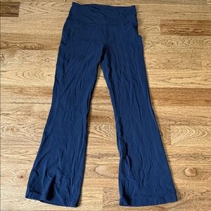 Lululemon Navy Wunder Train High Rise Flare Pant- size 10